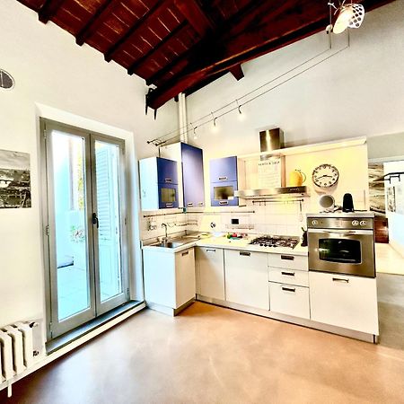 شقة Bright House With Terrace In Santa Croce فلورنس المظهر الخارجي الصورة